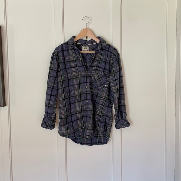 Aritzia Tops - Aritzia plaid button down Aritzia Tops - Aritzia plaid button down